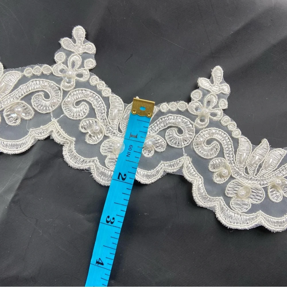 NWOT 7 Yards of Elegant, Almost White Lace Trim/Fabric w/Beads & Floral Stitch - Picture 13 of 16